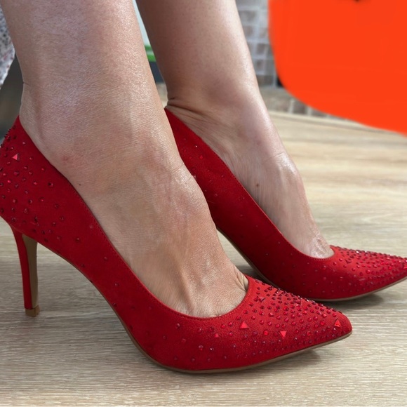 MARC FISHER Darrena Jeweled Velvet Red Heels 8.5 - Picture 13 of 14